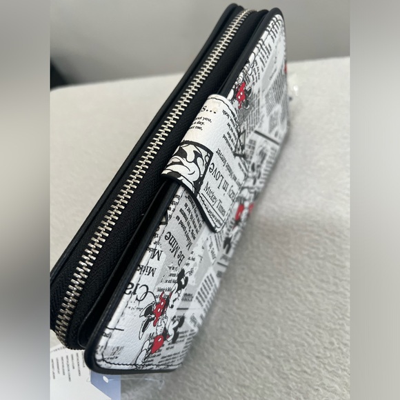 Disney Parks Mickey Minnie Crazy in Love Newspaper Print Wallet Wristlet - Picture 5 of 9